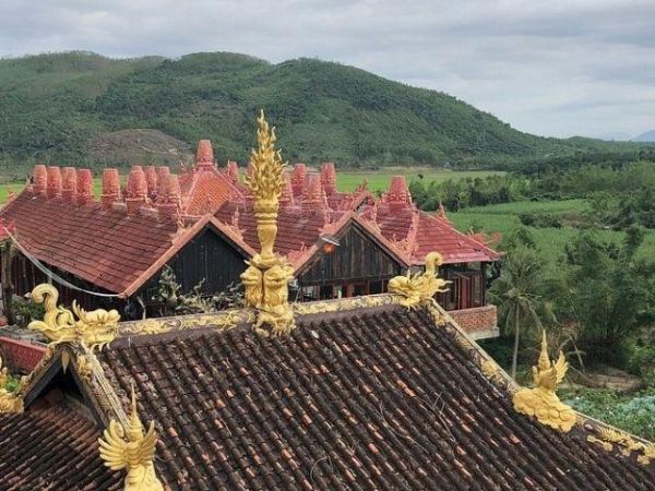 Phap Son Temple